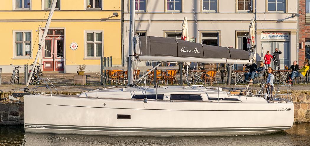 Модели парусных яхт для чартера Hanse Yachts